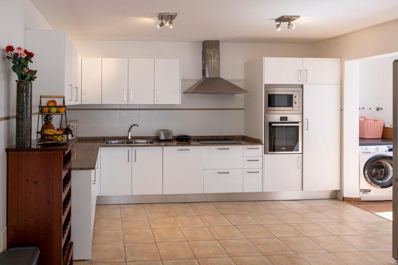 Ideal For Family Holidays, Near Beach And Golf- Casa James La Guirra ภายนอก รูปภาพ
