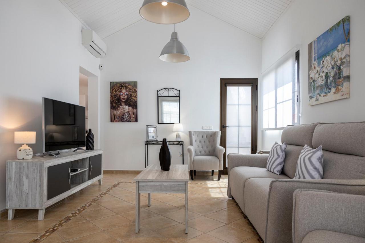 Ideal For Family Holidays, Near Beach And Golf- Casa James La Guirra ภายนอก รูปภาพ