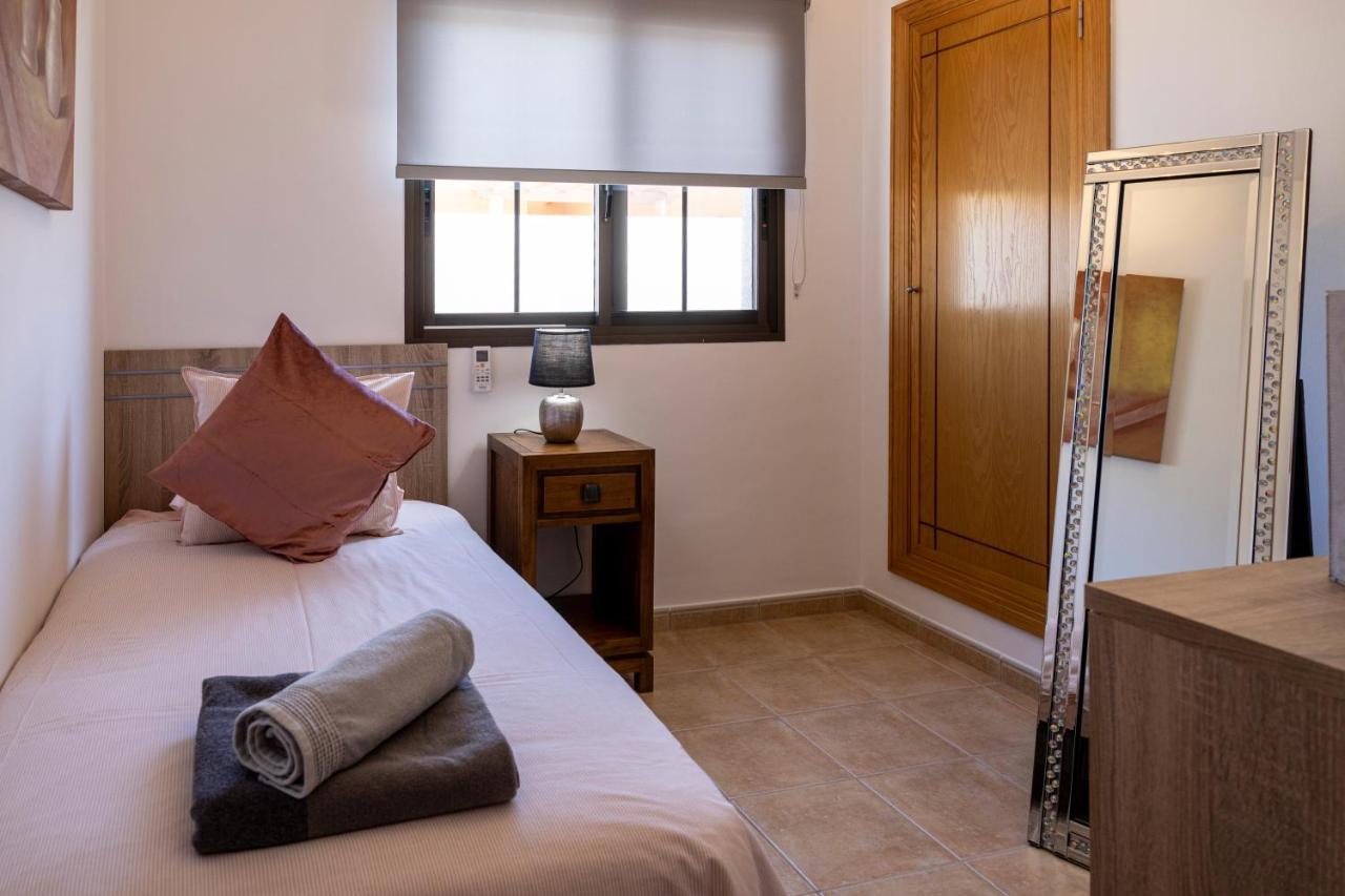 Ideal For Family Holidays, Near Beach And Golf- Casa James La Guirra ภายนอก รูปภาพ